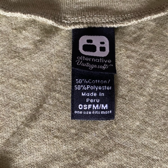 Graphic T shirt with cute sleeves - Picture 3 of 3